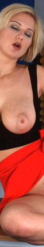 Le portrait de belle femme nue
